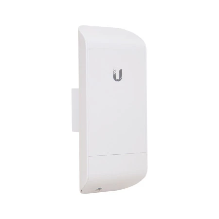 Vista Frontal do Access Point NanoStation Loco M5 Branco
